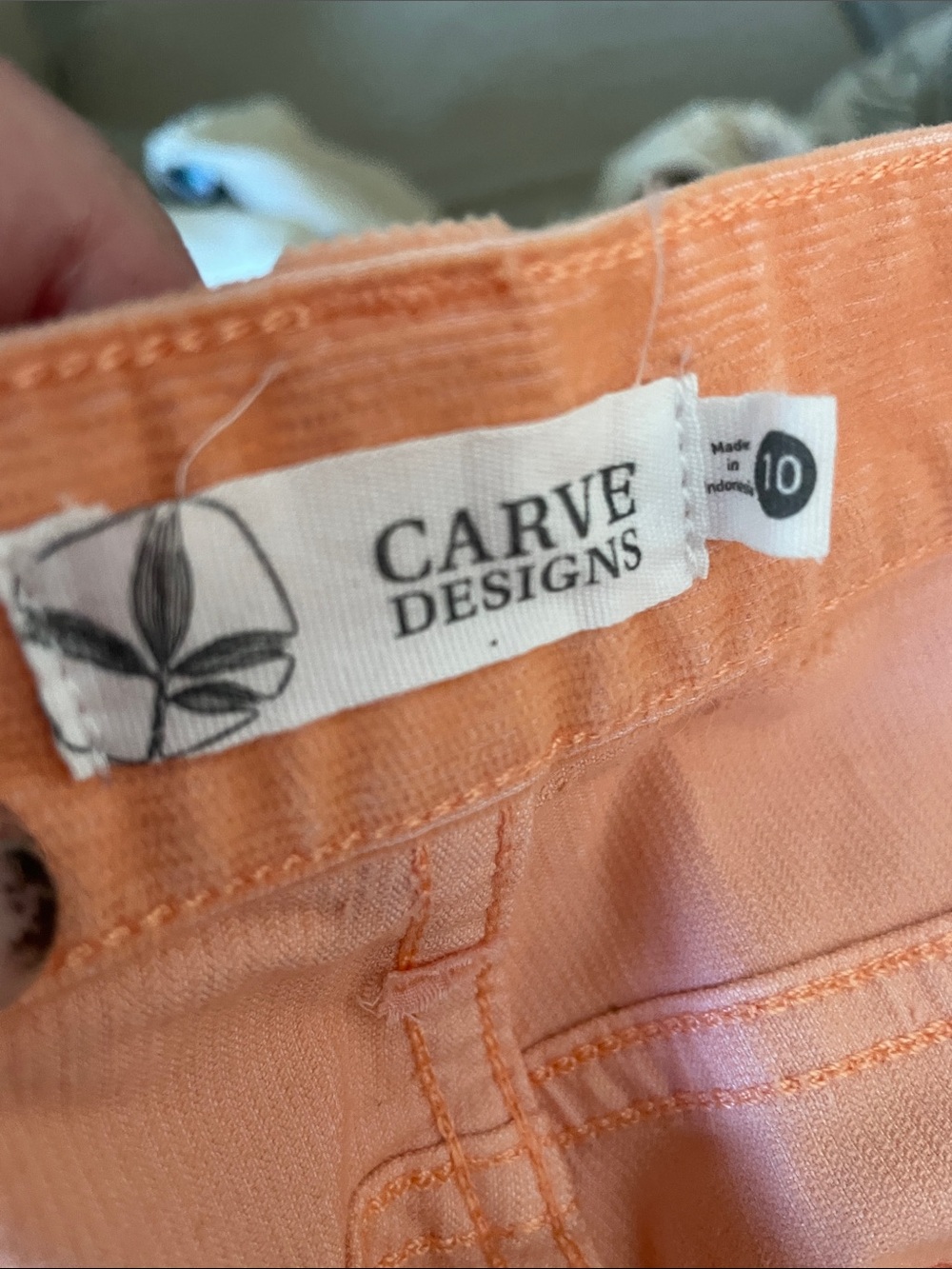 Carve Designs Sz 10 Peach Coral Corduroy Cutoff Shorts 3.5” Inseam - Picture 6 of 6